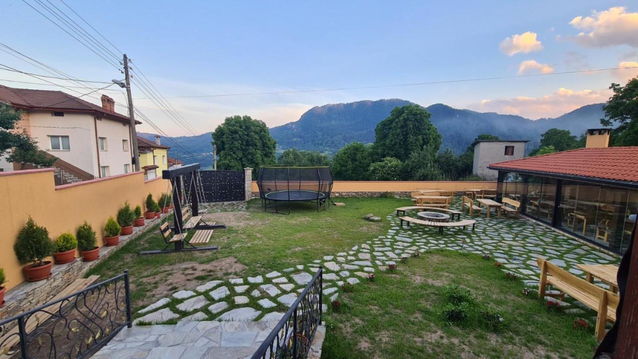 Guesthouse Nefertiti Smolyan Exterior foto